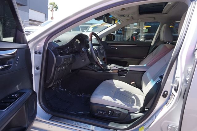 2017 Lexus ES  NAVIGATION, BACKUP CAMERA, PANORAMIC ROOF,HEATED & COOLED SEATS - 22926750 - 15