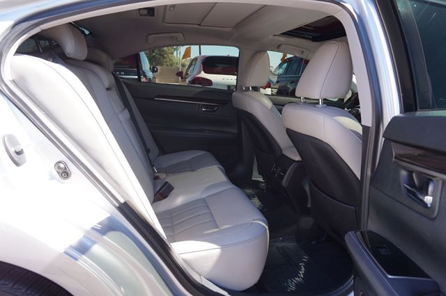 2017 Lexus ES  NAVIGATION, BACKUP CAMERA, PANORAMIC ROOF,HEATED & COOLED SEATS - 22926750 - 18