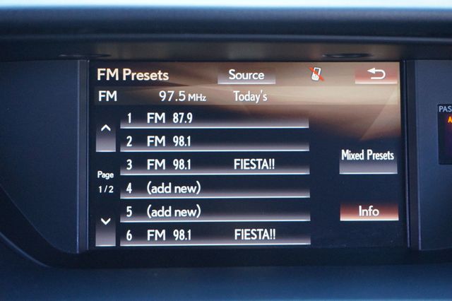 2017 Lexus ES  NAVIGATION, BACKUP CAMERA, PANORAMIC ROOF,HEATED & COOLED SEATS - 22926750 - 31