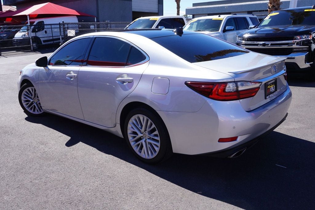 2017 Lexus ES 350 photo 4