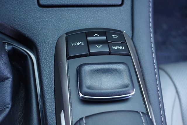 2017 Lexus ES  NAVIGATION, BACKUP CAMERA, PANORAMIC ROOF,HEATED & COOLED SEATS - 22926750 - 41