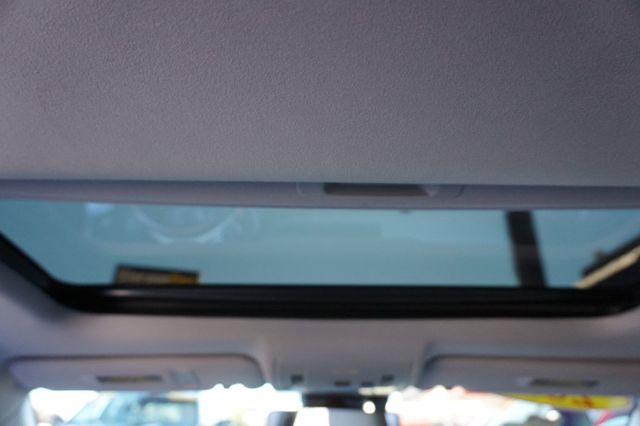 2017 Lexus ES  NAVIGATION, BACKUP CAMERA, PANORAMIC ROOF,HEATED & COOLED SEATS - 22926750 - 46