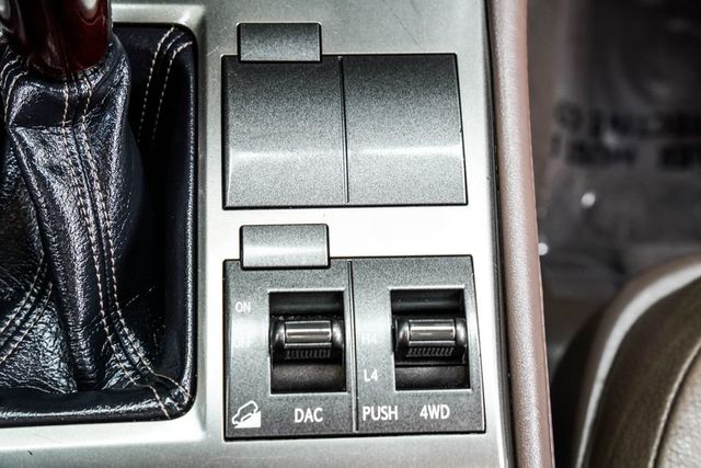 2017 Lexus GX GX 460 4WD - 23019221 - 26