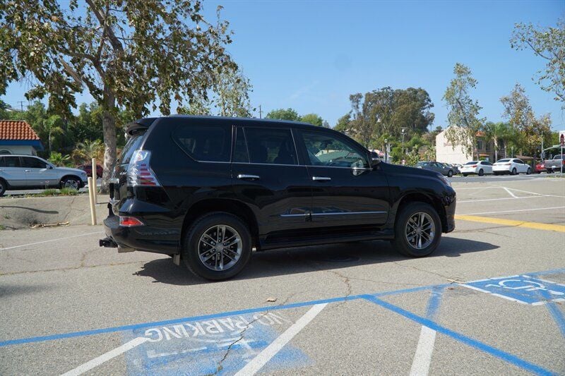 2017 Lexus GX GX 460 4WD - 22454439 - 10