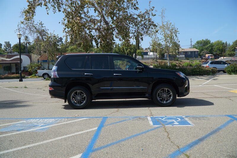 2017 Lexus GX GX 460 4WD - 22454439 - 11