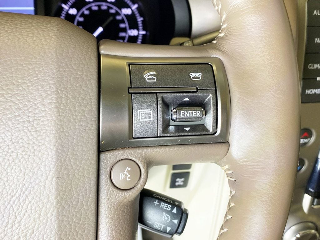 2017 Lexus GX GX 460 Luxury 4WD - 22987483 - 31