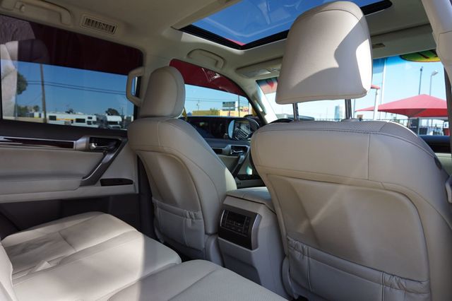 2017 Lexus GX ONE OWNER, 4WD, THIRD ROW SEATS, PREMIUM WHEELS, MOON ROOF - 23030177 - 9