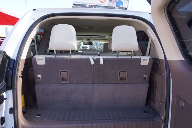 2017 Lexus GX ONE OWNER, 4WD, THIRD ROW SEATS, PREMIUM WHEELS, MOON ROOF - 23030177 - 12