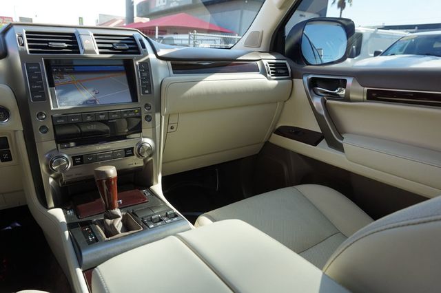 2017 Lexus GX ONE OWNER, 4WD, THIRD ROW SEATS, PREMIUM WHEELS, MOON ROOF - 23030177 - 17