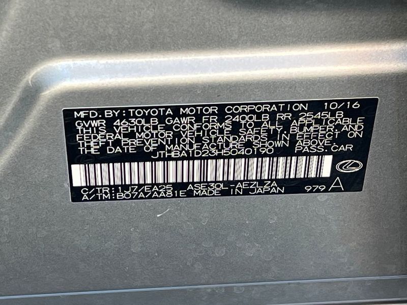 2017 Lexus IS 200t - 22950229 - 21