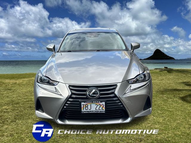 2017 Lexus IS 200t - 23004493 - 9