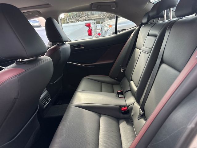 2017 Lexus IS 200t - 23004493 - 13