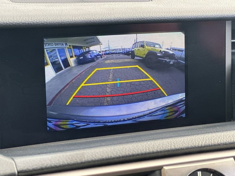 2017 Lexus IS 200t - 23004493 - 15