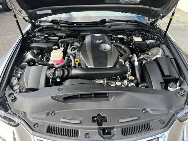 2017 Lexus IS 200t - 23004493 - 20