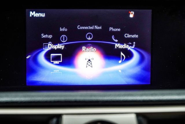 2017 Lexus IS 200t - 23007809 - 26