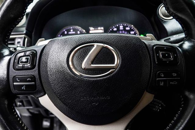 2017 Lexus IS 200t - 23007809 - 27