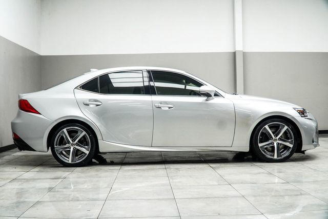 2017 Lexus IS 200t - 23007809 - 6