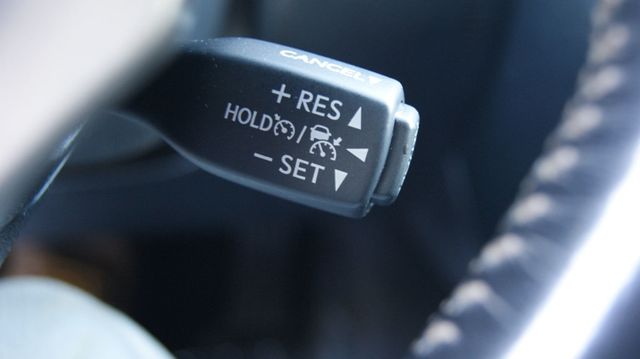 2017 Lexus IS 4 NEW TIRES , JUST SERVICED , VERY CLEAN INSIDE AND OUT  - 22925405 - 15