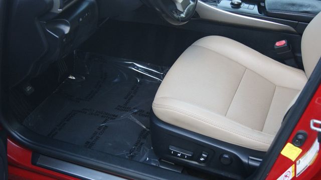 2017 Lexus IS 4 NEW TIRES , JUST SERVICED , VERY CLEAN INSIDE AND OUT  - 22925405 - 24