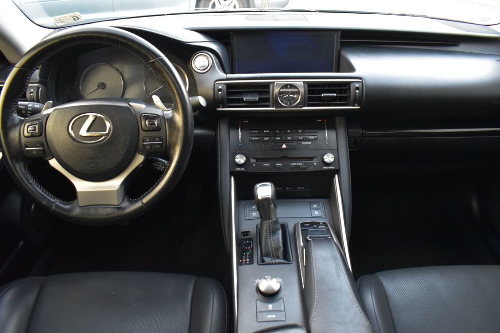 2017 Lexus IS IS 300 AWD - 23093621 - 24