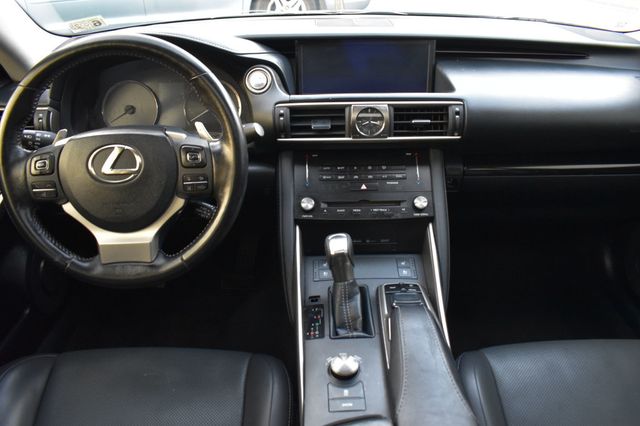 2017 Lexus IS IS 300 AWD - 23093621 - 24