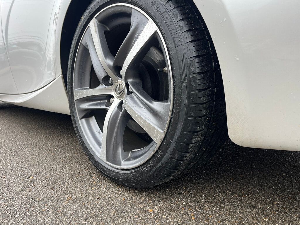 2017 Lexus IS IS 300 AWD - 22980869 - 12
