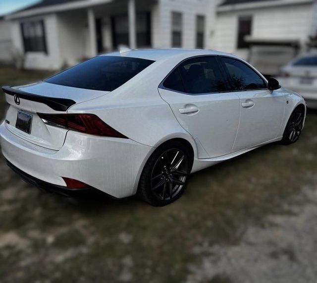 2017 Lexus IS IS 300 AWD - 23101869 - 2