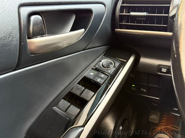 2017 Lexus IS IS 300 AWD W/ PREMIUM & PREMIUM PLUS PKG - 22950731 - 39