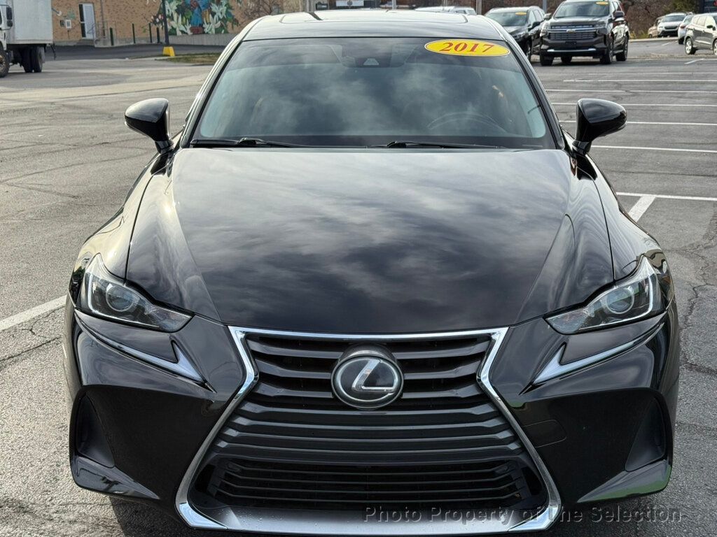 2017 Lexus IS 300 AWD photo 4