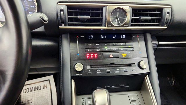 2017 Lexus IS IS Turbo RWD w/ Navigation & Premium Package - 23045126 - 17