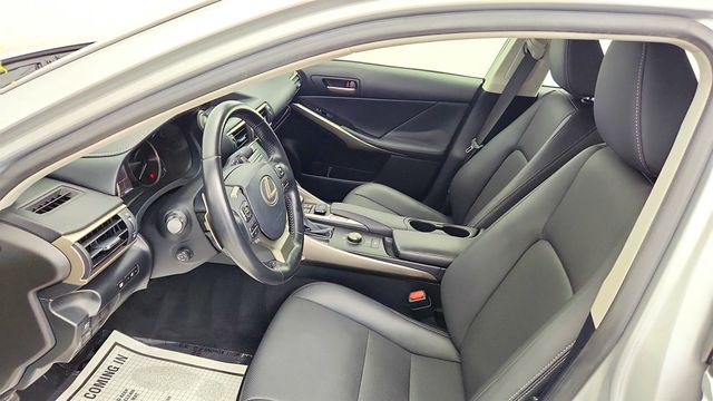 2017 Lexus IS IS Turbo RWD w/ Navigation & Premium Package - 23045126 - 20