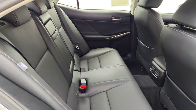 2017 Lexus IS IS Turbo RWD w/ Navigation & Premium Package - 23045126 - 23