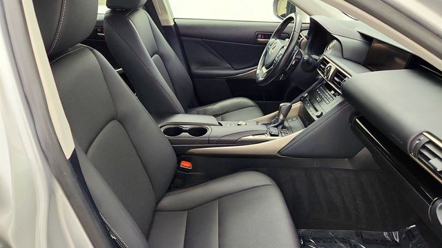 2017 Lexus IS IS Turbo RWD w/ Navigation & Premium Package - 23045126 - 24