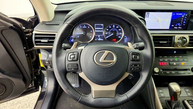 2017 Lexus IS IS Turbo w/ Navigation, Premium Pkg & Blind Spot Monitor - 23029852 - 13