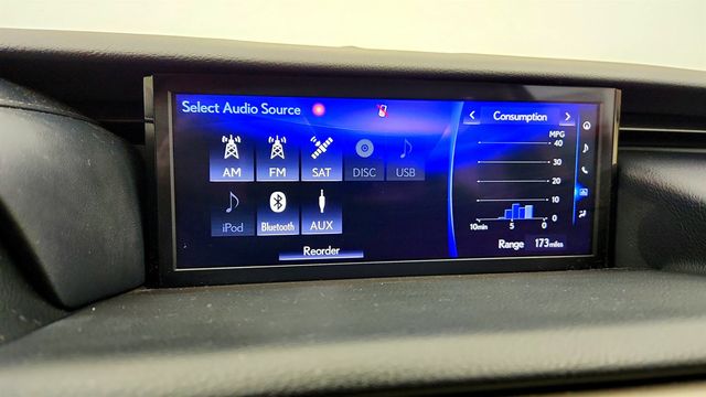 2017 Lexus IS IS Turbo w/ Navigation, Premium Pkg & Blind Spot Monitor - 23029852 - 19