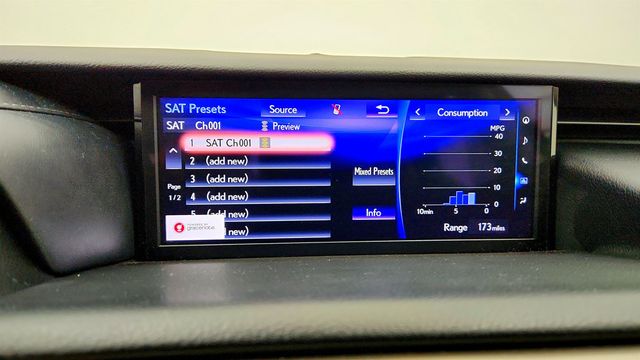 2017 Lexus IS IS Turbo w/ Navigation, Premium Pkg & Blind Spot Monitor - 23029852 - 20