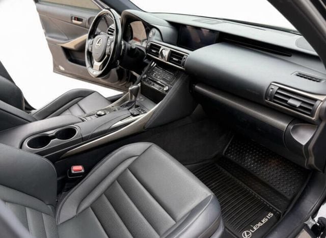 2017 Lexus IS 300 Base AWD 4dr Sedan - 22919908 - 13