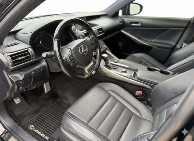 2017 Lexus IS 300 Base AWD 4dr Sedan - 22919908 - 8