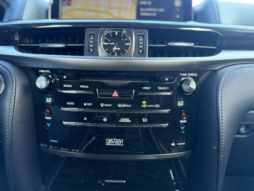 Lexus LX photo 16