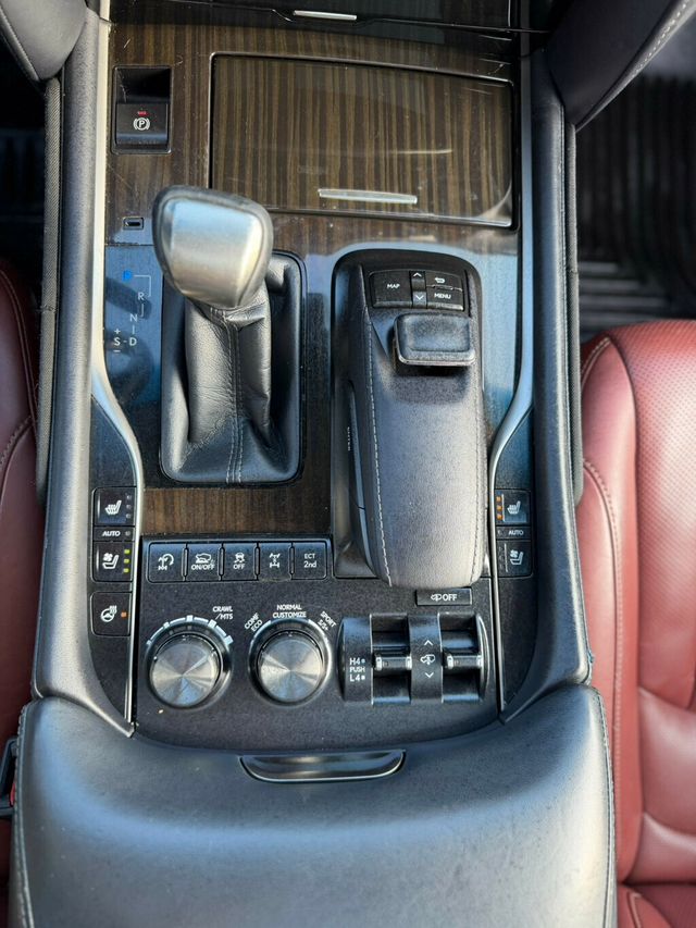 2017 Lexus LX  - 23043720 - 16