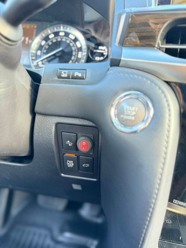 2017 Lexus LX  - 23043720 - 17