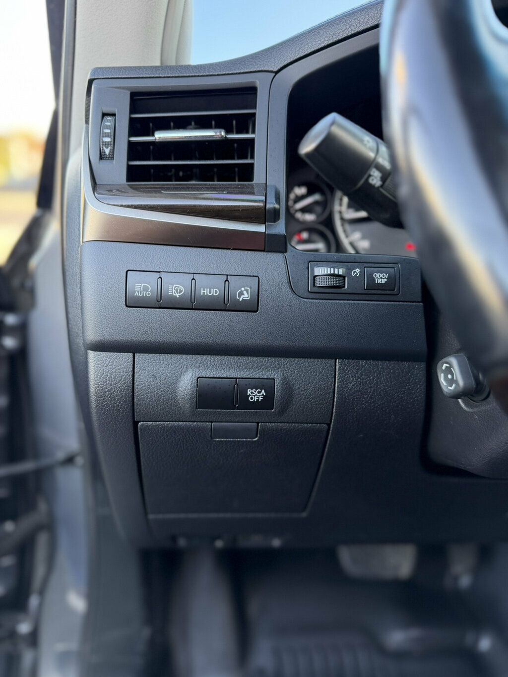 Lexus LX photo 19