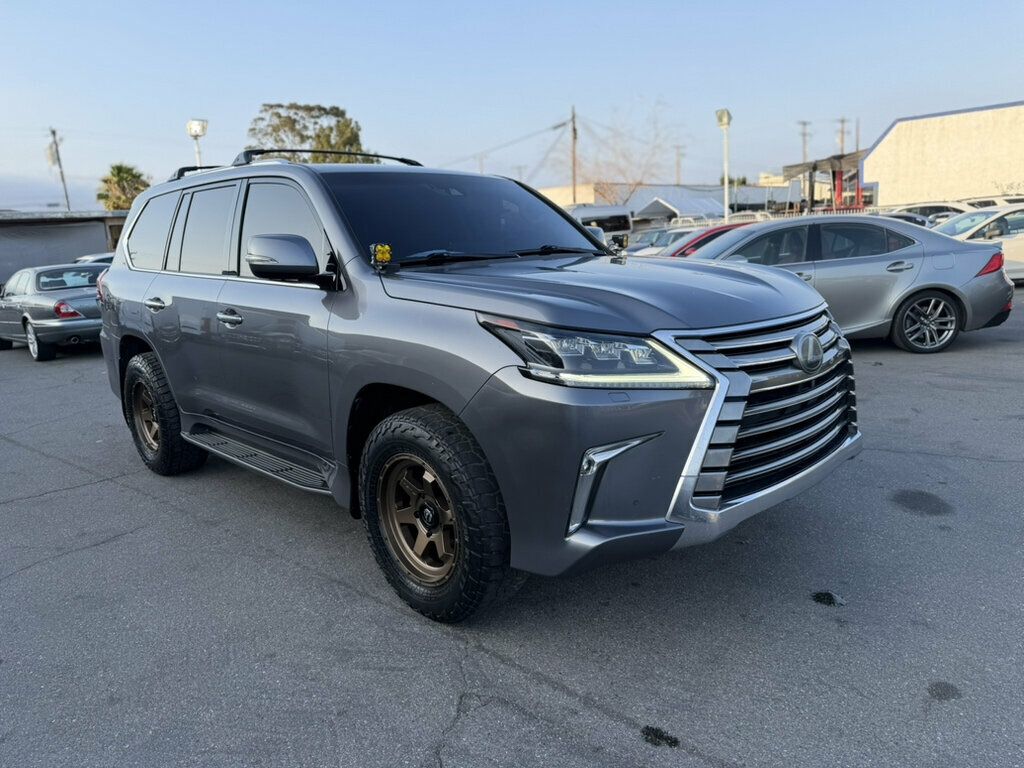 Lexus LX photo 3