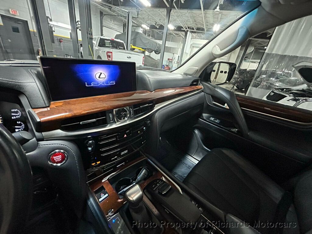 2017 Lexus LX  - 22957573 - 12