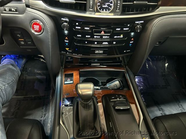 2017 Lexus LX  - 22957573 - 16