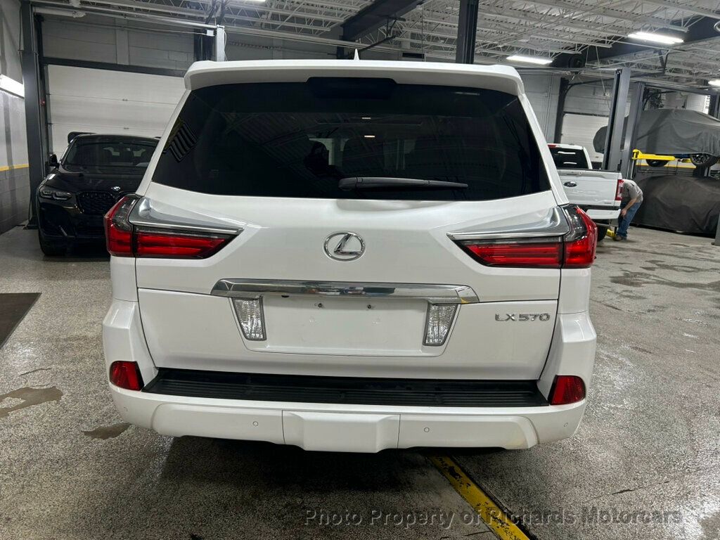 2017 Lexus LX  - 22957573 - 3