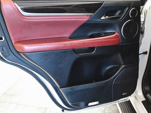 2017 Lexus LX 570 - 23017093 - 11