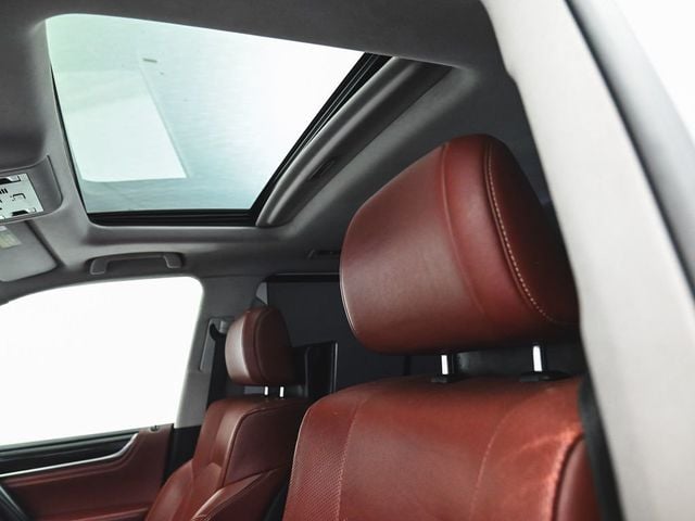 2017 Lexus LX 570 - 23017093 - 28