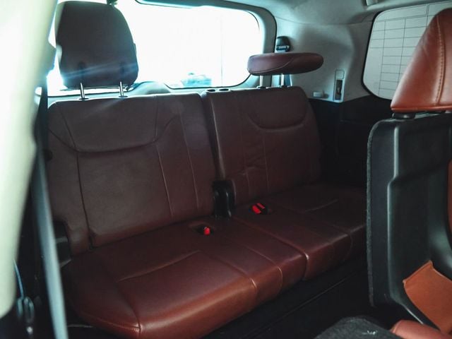 2017 Lexus LX 570 - 23017093 - 30