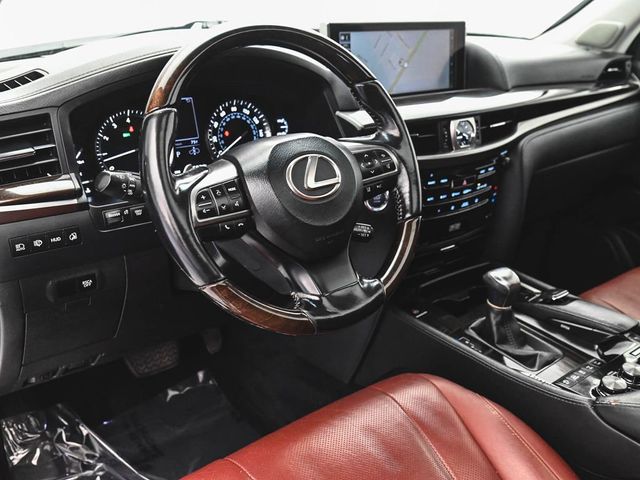 2017 Lexus LX 570 - 23030236 - 16